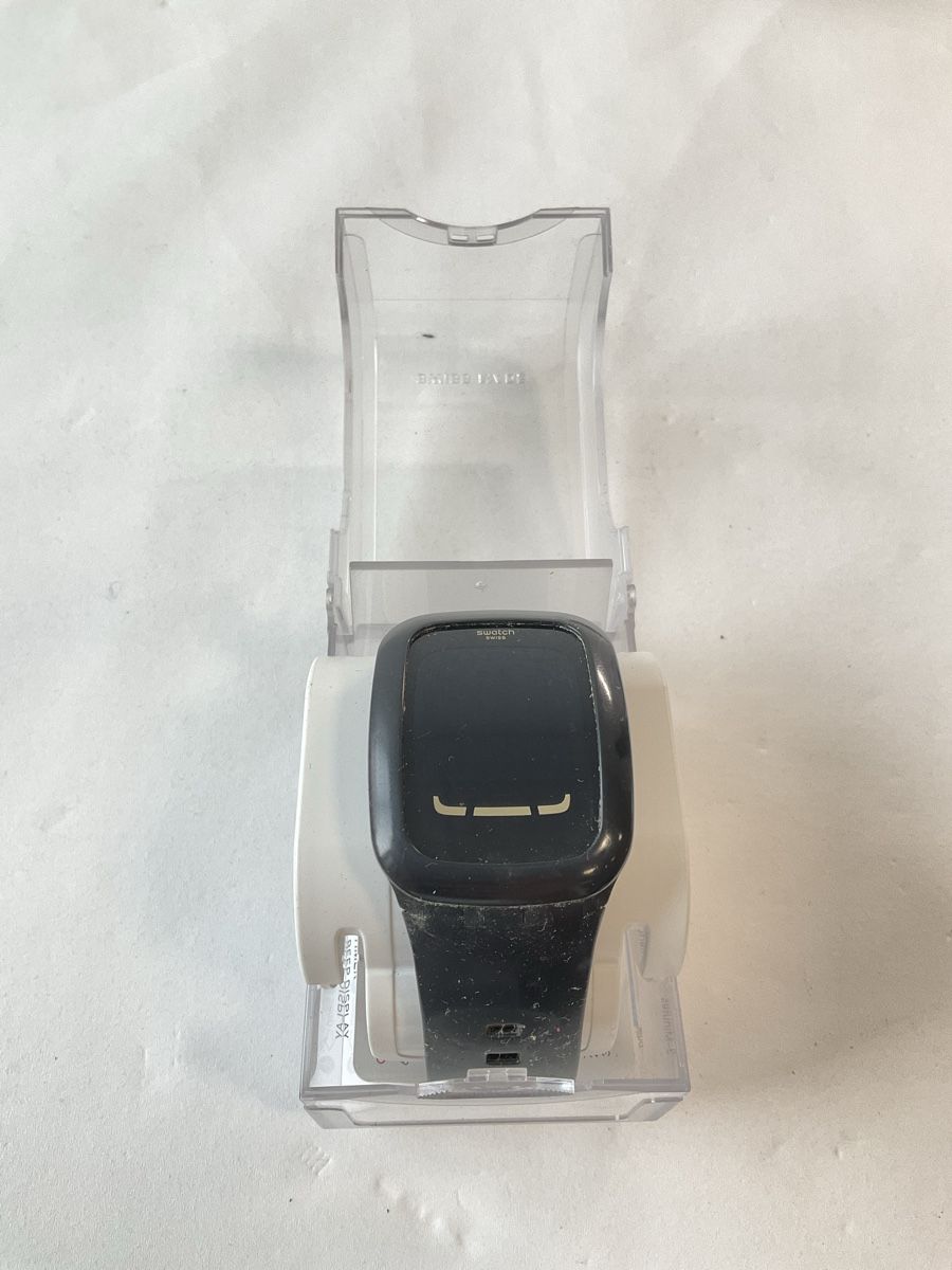 Swatch Uhren: Montre Swatch Touch Black  – Gebraucht aus Malleray von Robot12