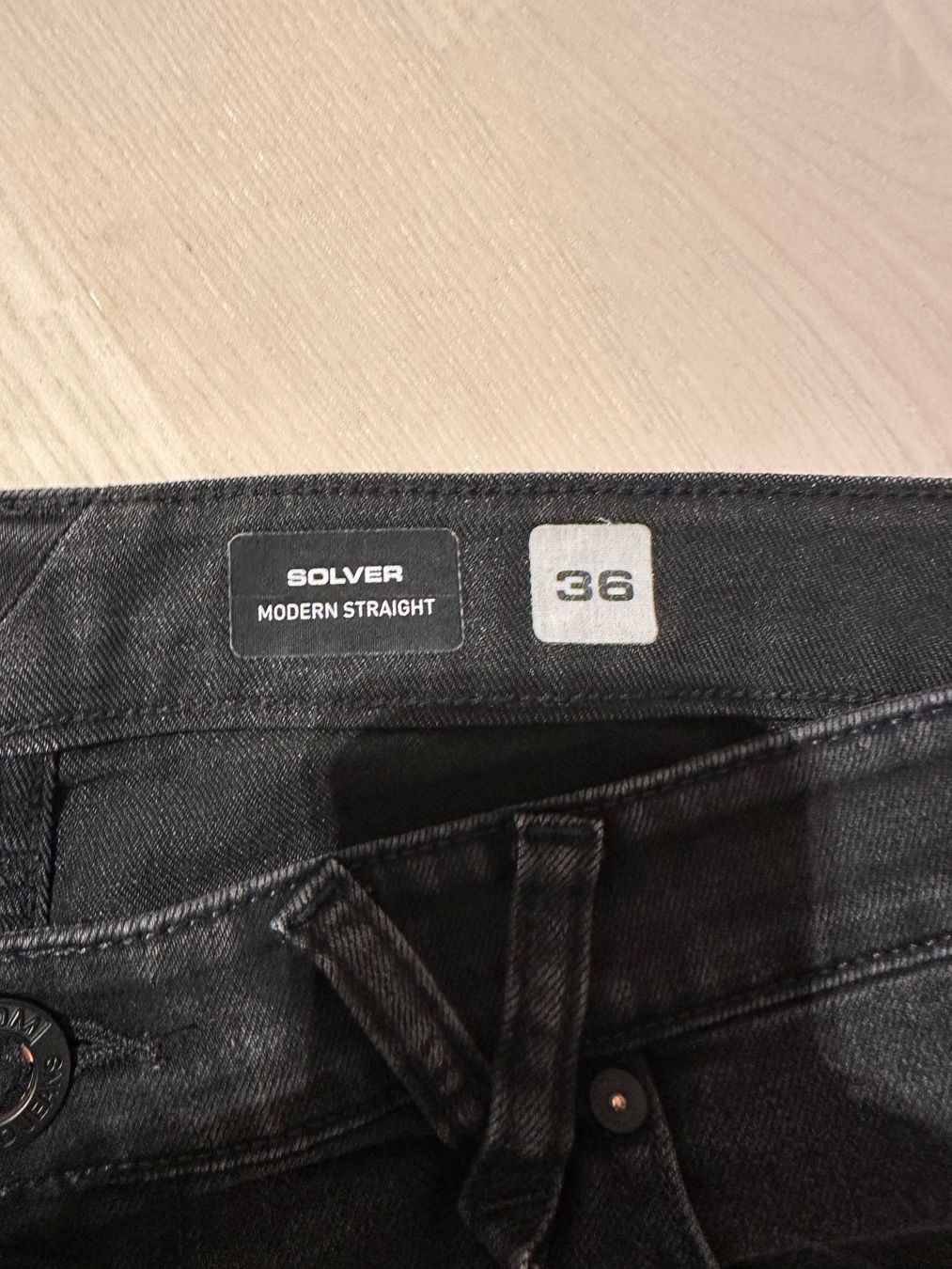 Volcom Jeans: Shorts en jean noir Volcom – D'occasion à Renens VD par Dav_Ren 3