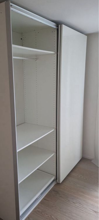 Weisse Schiebetür für Ikea PAX Schrank, Breite 2m, Höhe 2.35 (Gebraucht) in Obernau für CHF 79 – nur Abholung auf Ricardo kaufen
