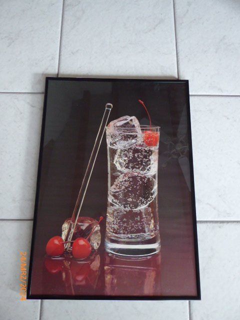 Drink-Glas mit Eis und Kirschen (Gebraucht) in Hagendorn für CHF 2 ...