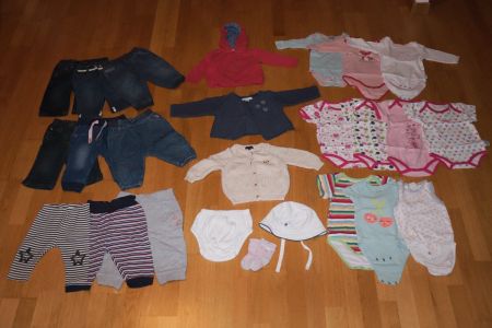 *25-tlg. Kleiderpaket Mädchen Gr. 62/68*