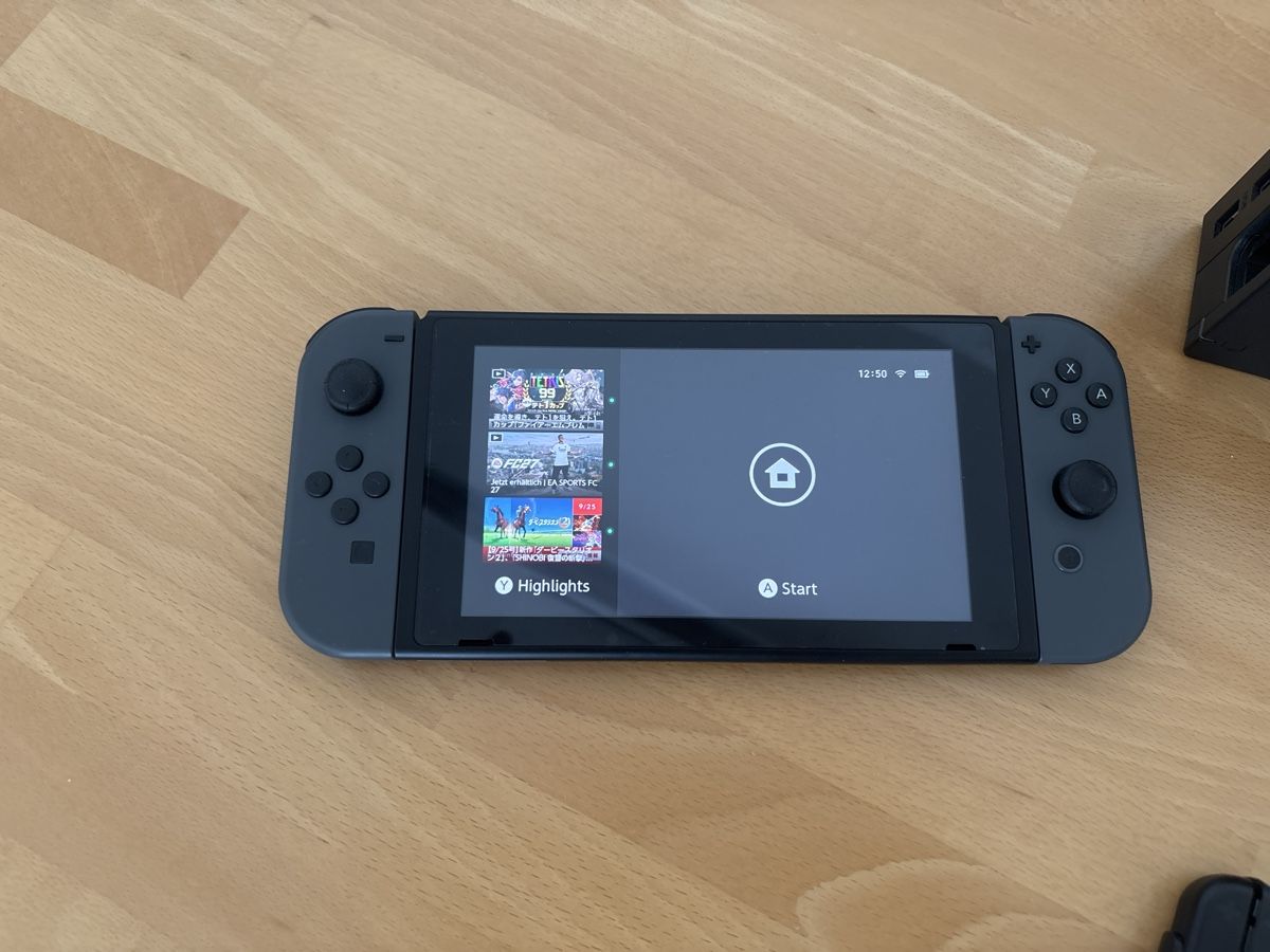 Nintendo Consoles: Nintendo Switch Konsole inkl. Dock, Pro Controller, Netzteil – D'occasion à Goldau par leo_d2sf 4