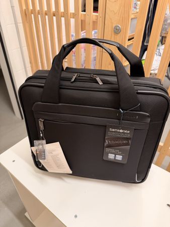 NEU Samsonite Spectrolite Business Trolley 15.6” – unbenutzt