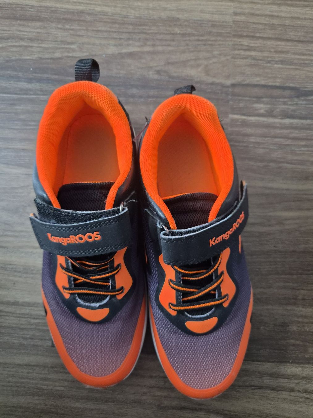 Scarpe per ragazzi: KangaROOS Hallenschuhe Grösse 35 – Usato da Altishofen venduto da tammy05 1