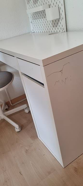 Bureaux: Schreibtisch + Stuhl – D'occasion à Auw par Fly1503 1