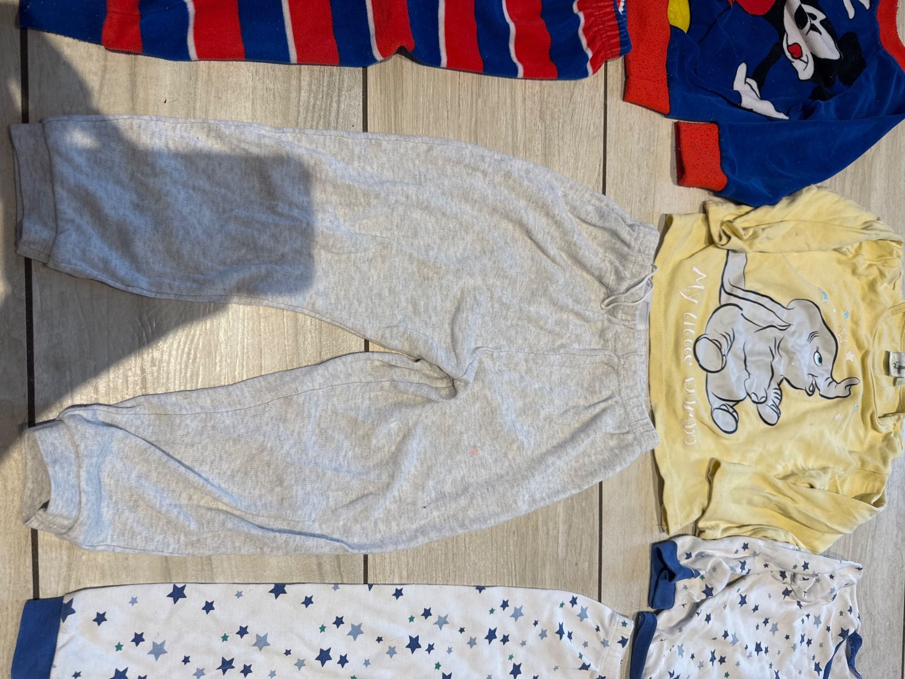 Lotti & Set di vestiti: Pijama Set Gr 98, 3 Stück – Usato da Gelterkinden venduto da Familienferien 4
