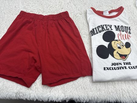 Ensemble été Mickey Mouse Club, taille 8 ans, garçon!