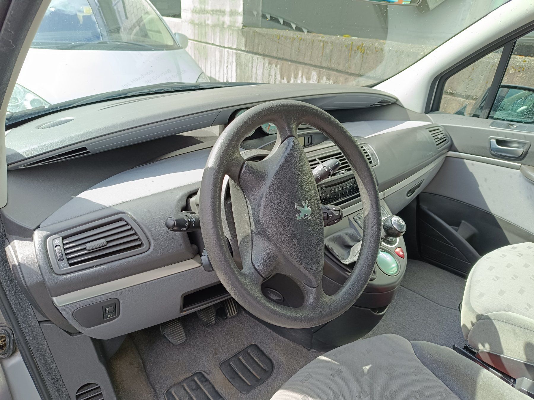 Peugeot Autos: Peugeot 807  08.2004 – Defekt aus Weite von  4