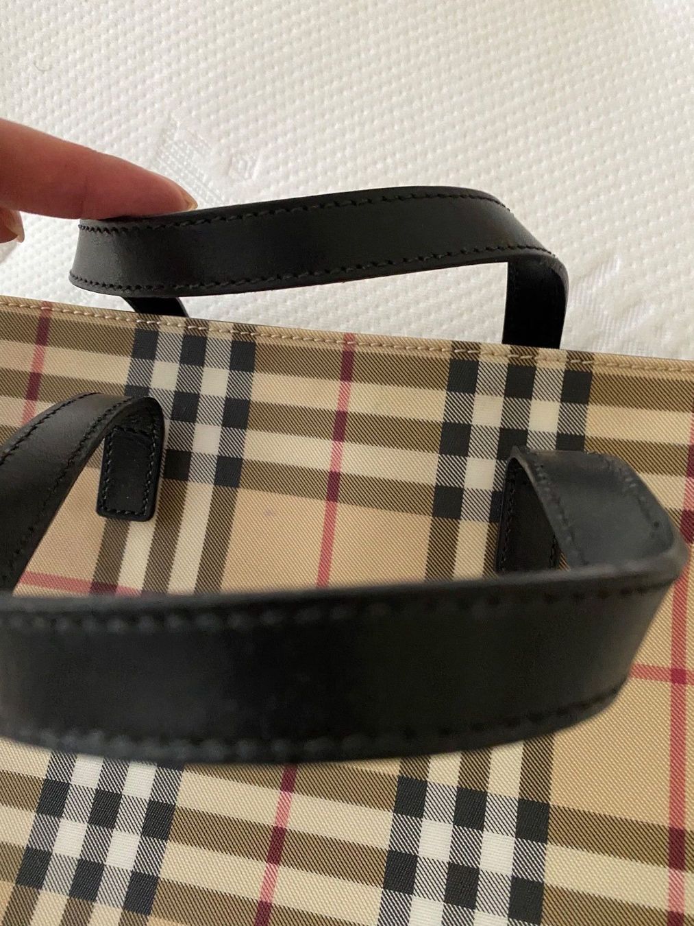 Burberry Borse da donna: Burberry Tasche – Usato da Stäfa venduto da 6senses 7