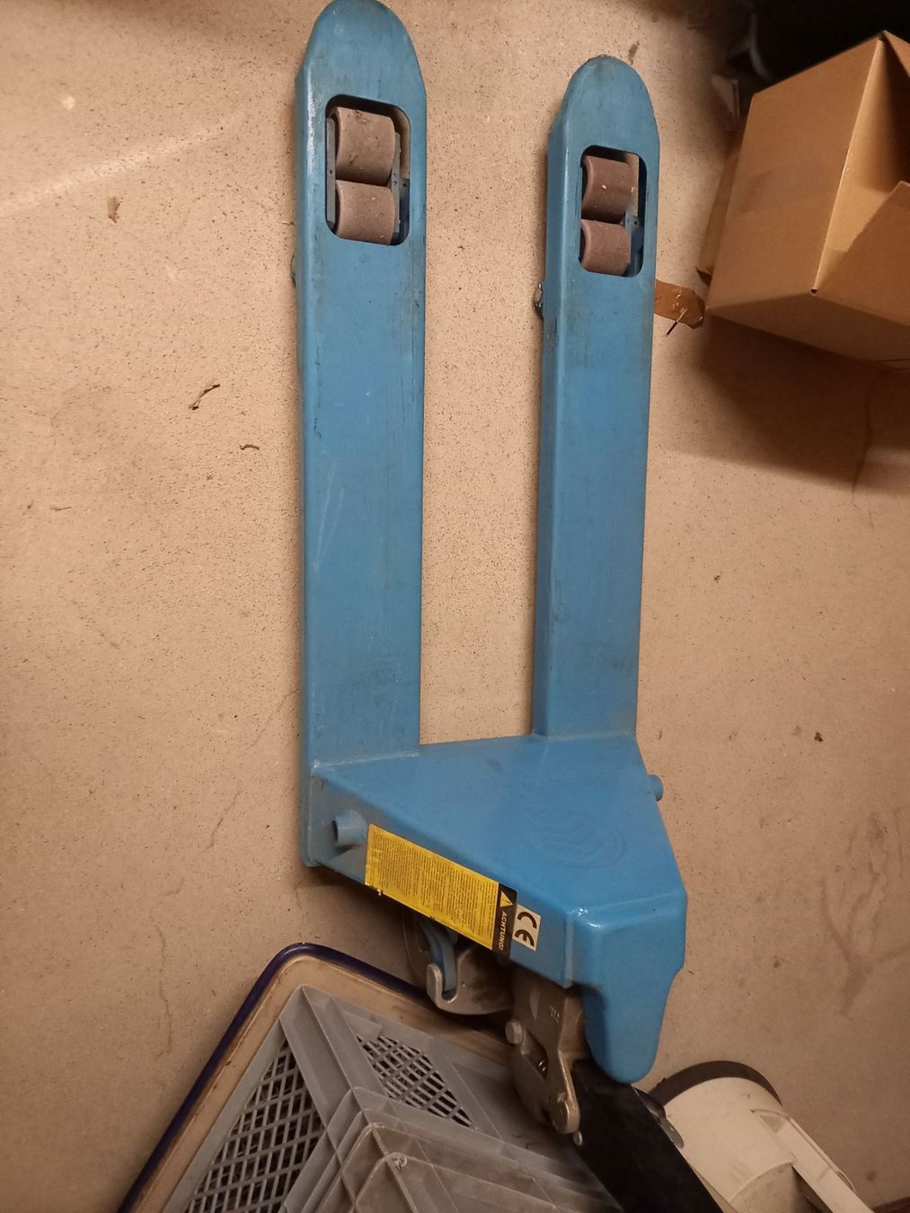 Carrelli elevatori e a forche: Paletten-Rolli / Hubwagen – Usato da Brunegg venduto da Panda067 1