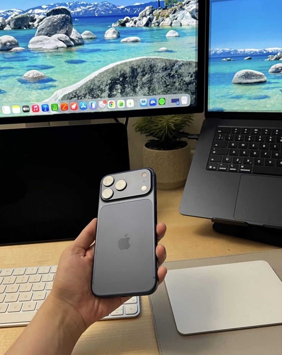 Apple Telefoni cellulari / Smartphones: iPhone 17 pro Max 256GB bleu intense – Usato da La Chaux-de-Fonds venduto da Fatal_Cas67 2