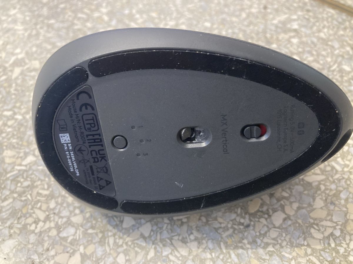 Logitech Mouse: Vertikale Maus logitech MX Vertical – Usato da Flawil venduto da rcnkr 2