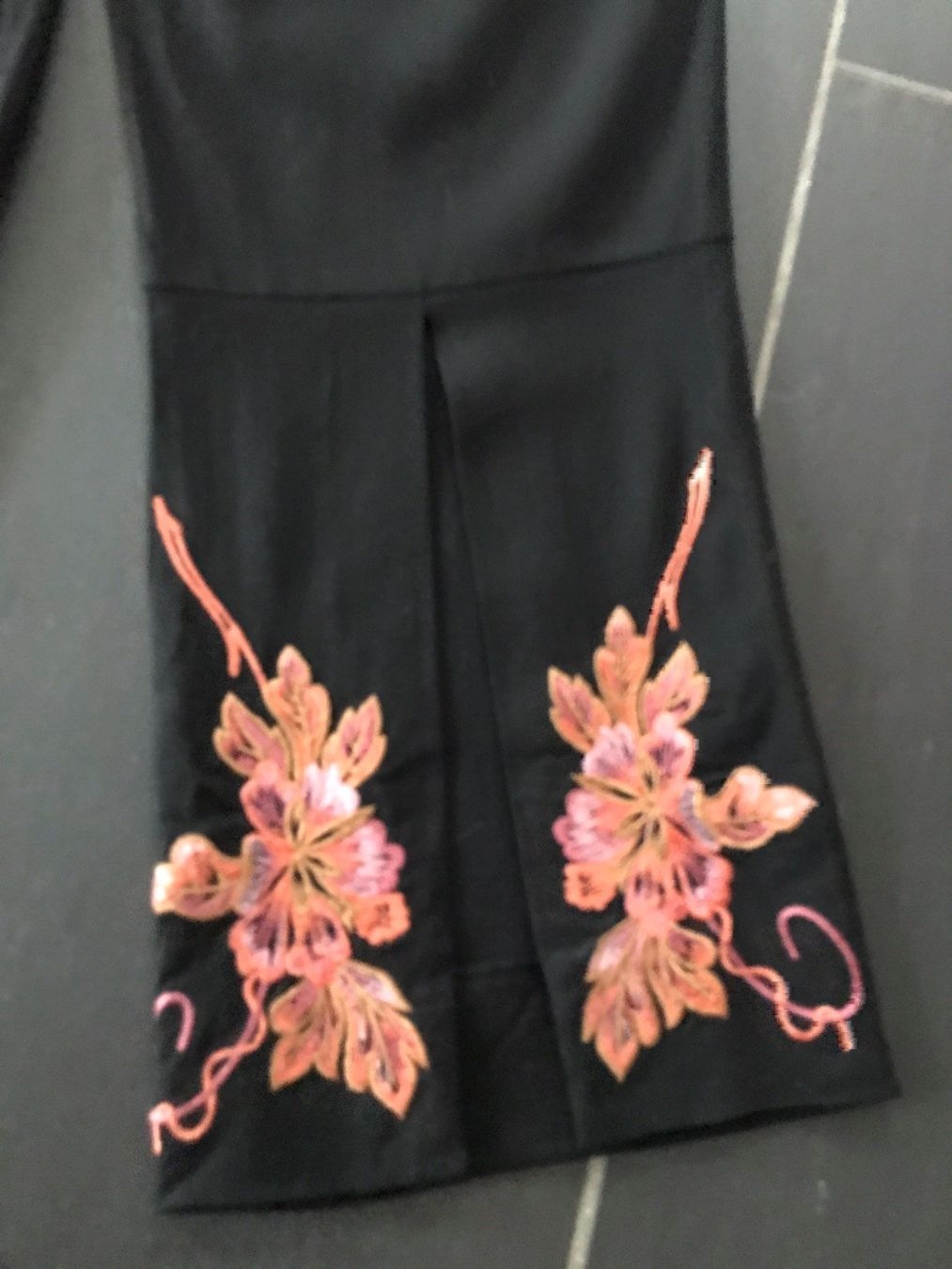 Pantaloni: Hose 3/4 lang gr 36 – Usato da Oberweningen venduto da Jogi2 1