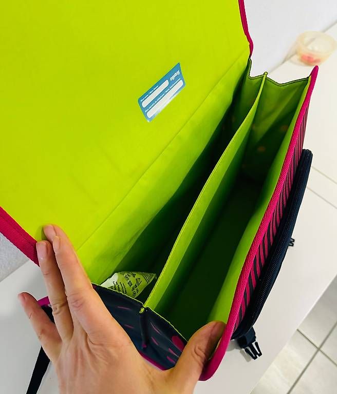 Ergobag Borse & Zaini: Ergo Bag Schulrucksack Mädchen dunkelblau pink – Usato da Düdingen venduto da Viva1707 4