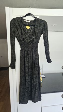 Robe Zara, taille S verte camouflage