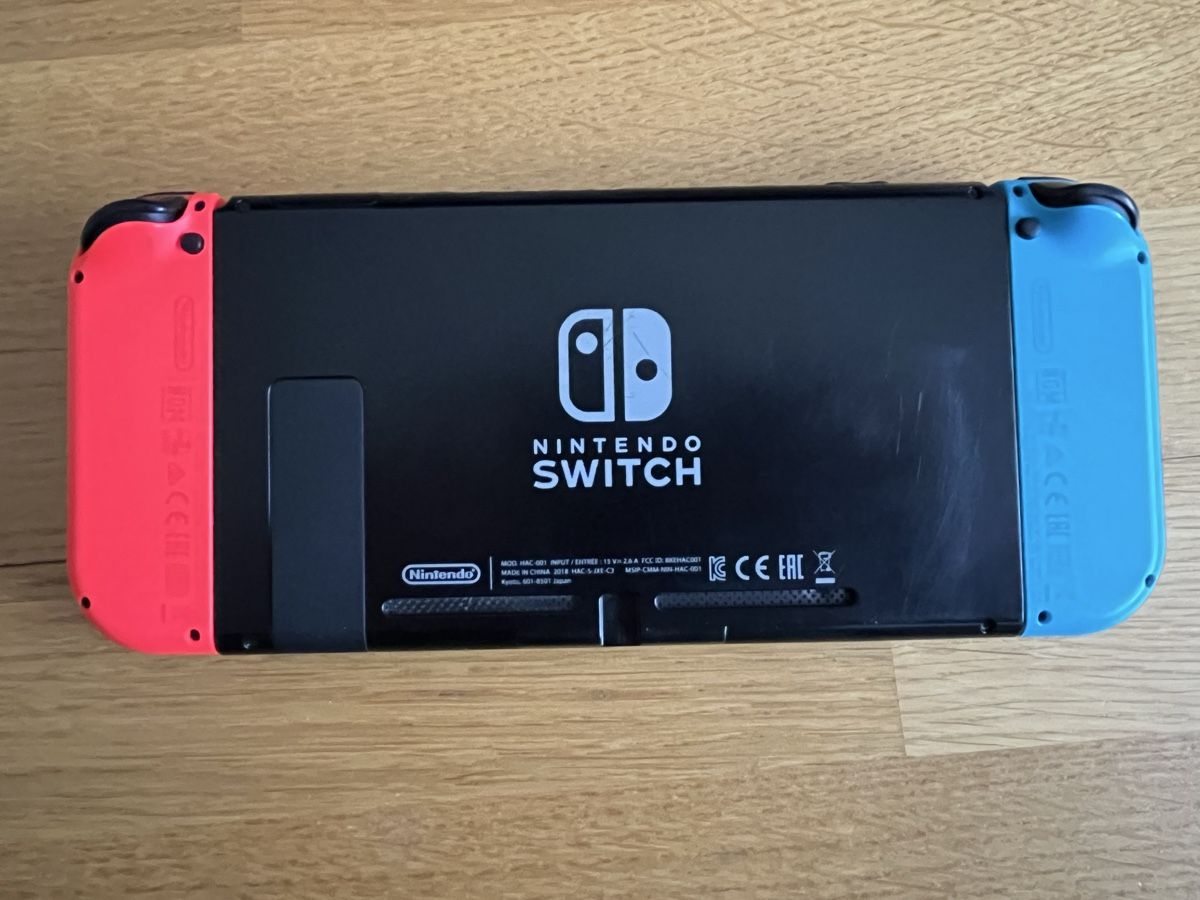 Nintendo Console: Nintendo Switch inkl. Netzteil und Etui – Usato da Basel venduto da Xela86 3