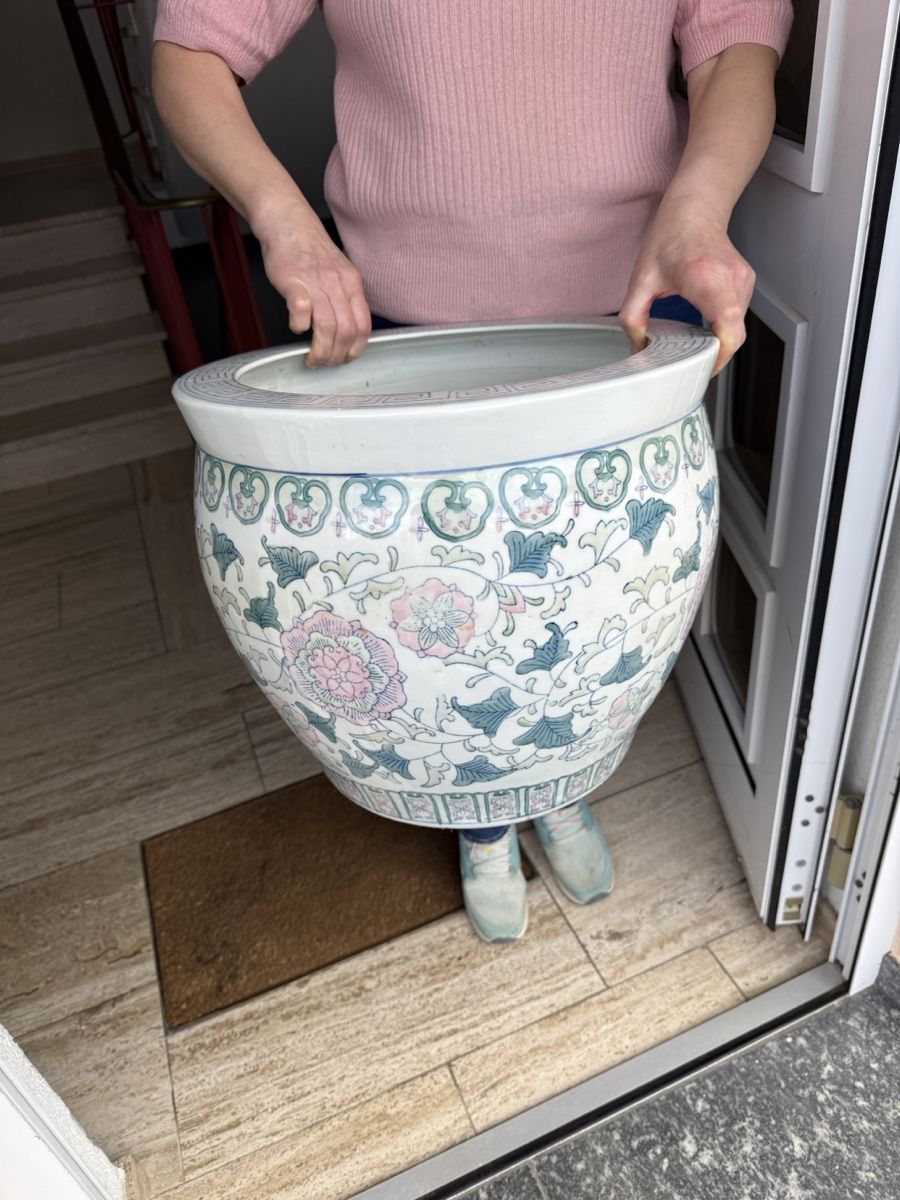 Blumentöpfe: Grosser Blumentopf mit schönem Dekor für drinnen & draussen – Gebraucht aus Zug von sir_pk