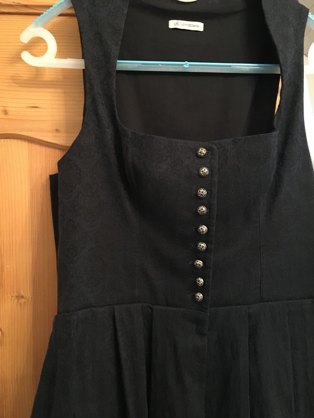 Kleider: Dirndl „Gottseidank“ komplett – Gebraucht aus Siebnen von Starlauf 2