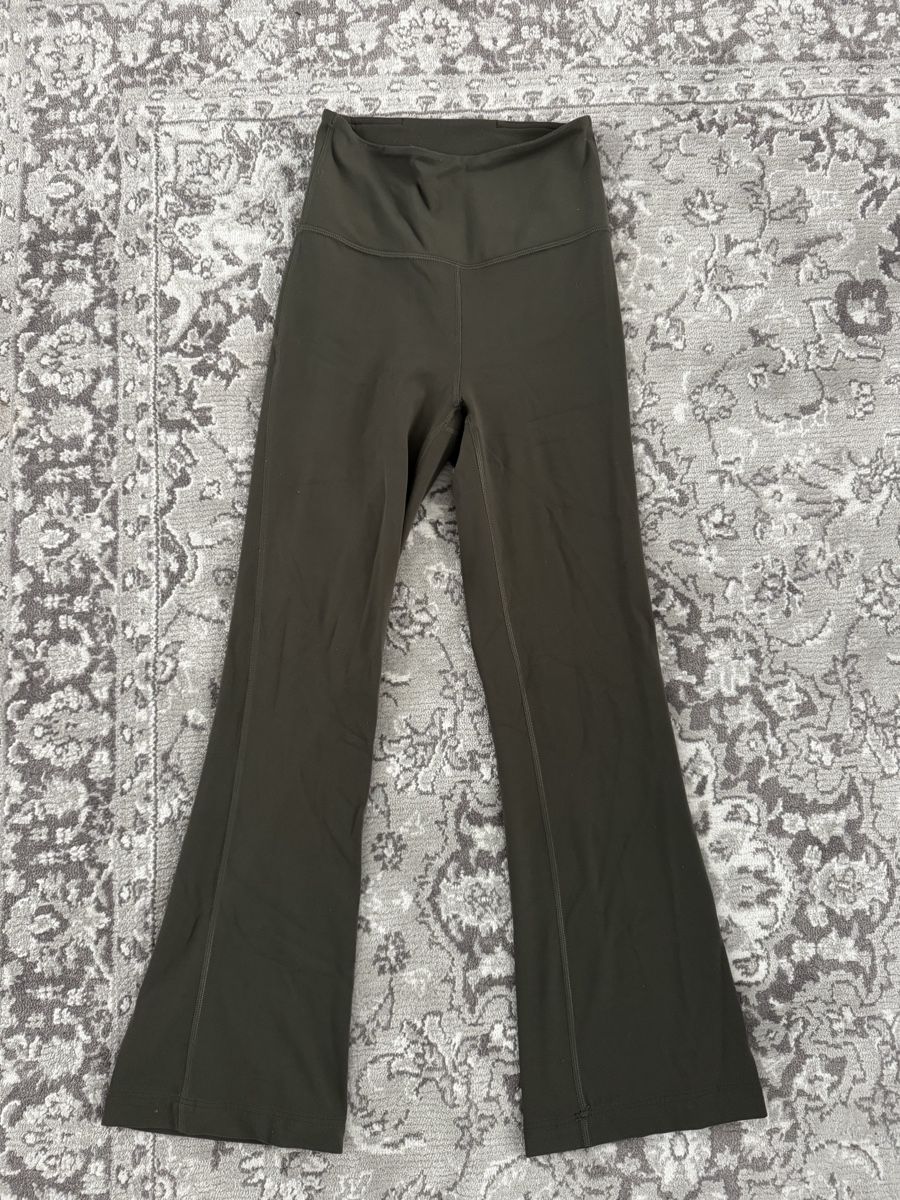 Lululemon Leggings: Yoga Hose Lululemon – D'occasion à Schaan par kri_tsw8