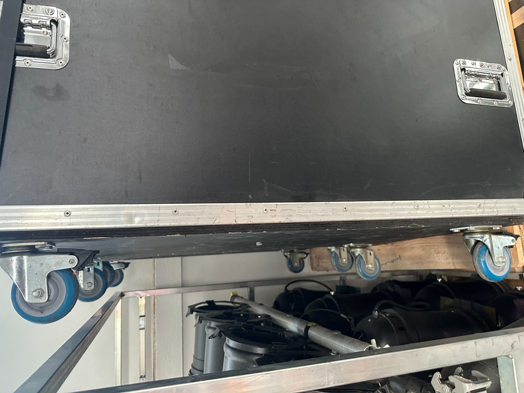 Transportkisten: CASE mit Rollen 117 x 70 x 70cm – Gebraucht aus Langenthal von Ursmuell 3