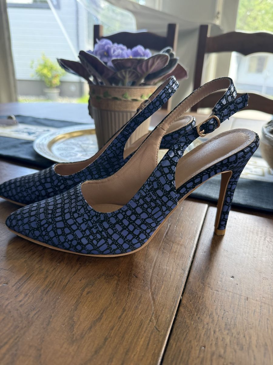 Scarpe da donna: Escarpins élégants bleu, motif serpent  – Nuovo e nell'imballaggio originale da Lausanne venduto da Doudoutze 1