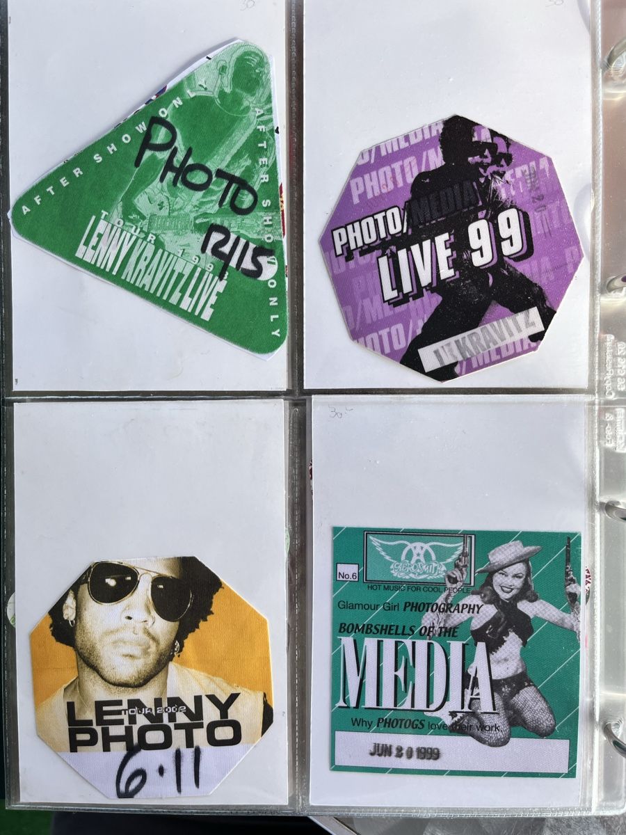 Placchette & Badge: LENNY KRAVITZ PASS 98-99 – Usato da La Neuveville venduto da MaSandri
