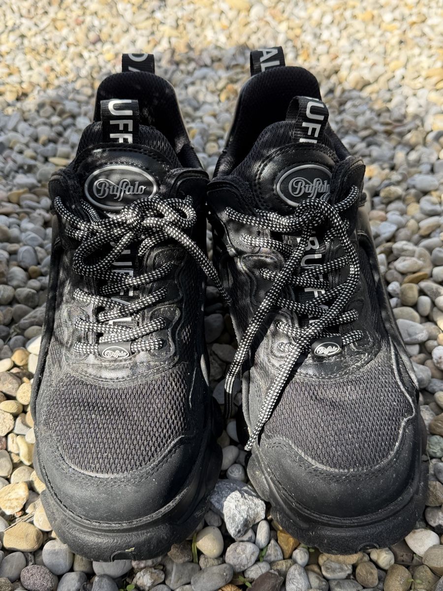 Scarpe da uomo: Buffalo Plateau Schuhe Schwarz Grösse 41  – Usato da Mosnang venduto da Dojajolele