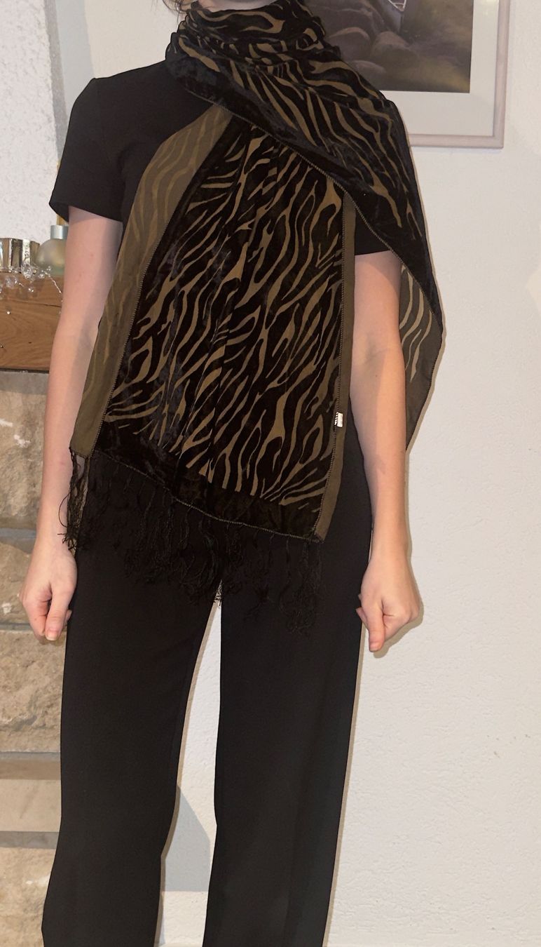 Foulard & Sciarpe: Écharpe vintage zèbre soie/viscose – Nuovo (secondo la descrizione) da Vuippens venduto da Anna_as