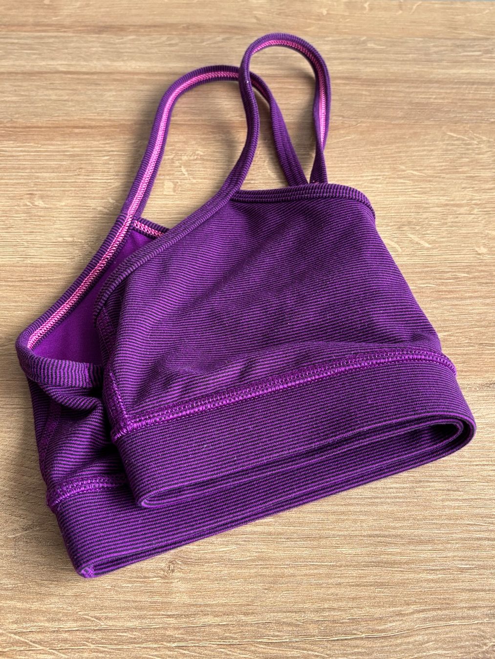 Lululemon Top: Lululemon Flow Y Bra IV - Absolut Neuwertig. – Nuovo (secondo la descrizione) da Bern venduto da lolapennt 3