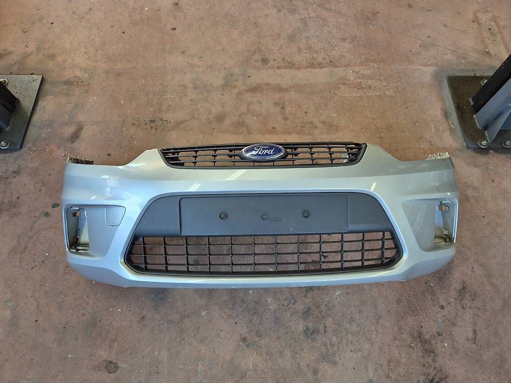 Tutti pezzi di ricambio auto: Ford C-Max - Stosstange vorne – Usato da Oftringen venduto da Rover3