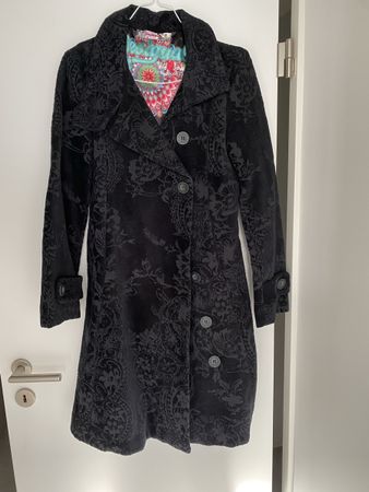 Desigual Mantel