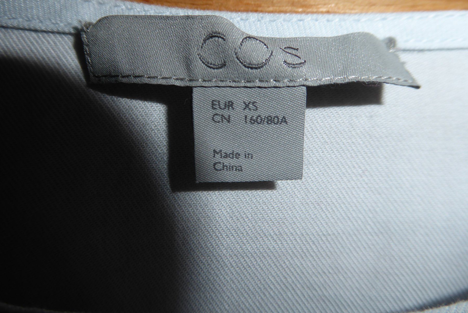 Cos Blusen: Luftig leichte Bluse Gr 38 COS – Gebraucht aus Sargans von Benziner 3
