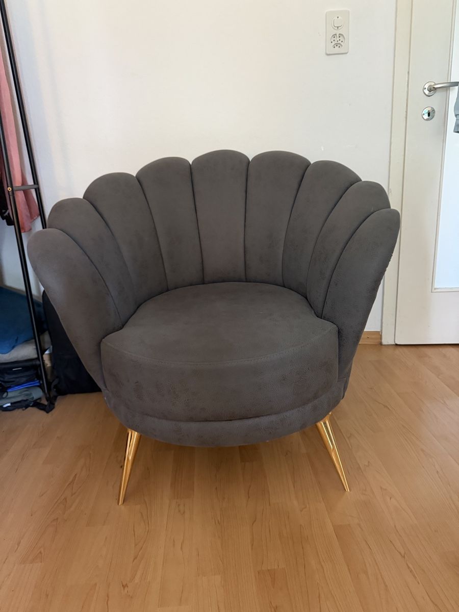 Divani: Elegante graue Samt-Sofagarnitur – 2 Sofas + Muschelsessel – Nuovo (secondo la descrizione) da Zürich venduto da jaz_7njy 2