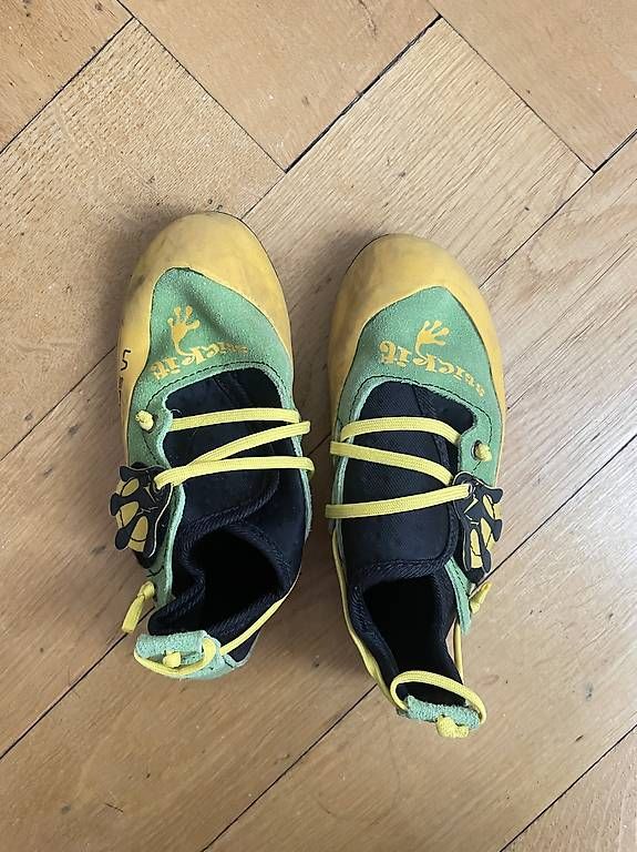 Schuhe für Jungen: Chaussures de grimpe 32-33 – Gebraucht aus Carouge GE von Noxynox2000
