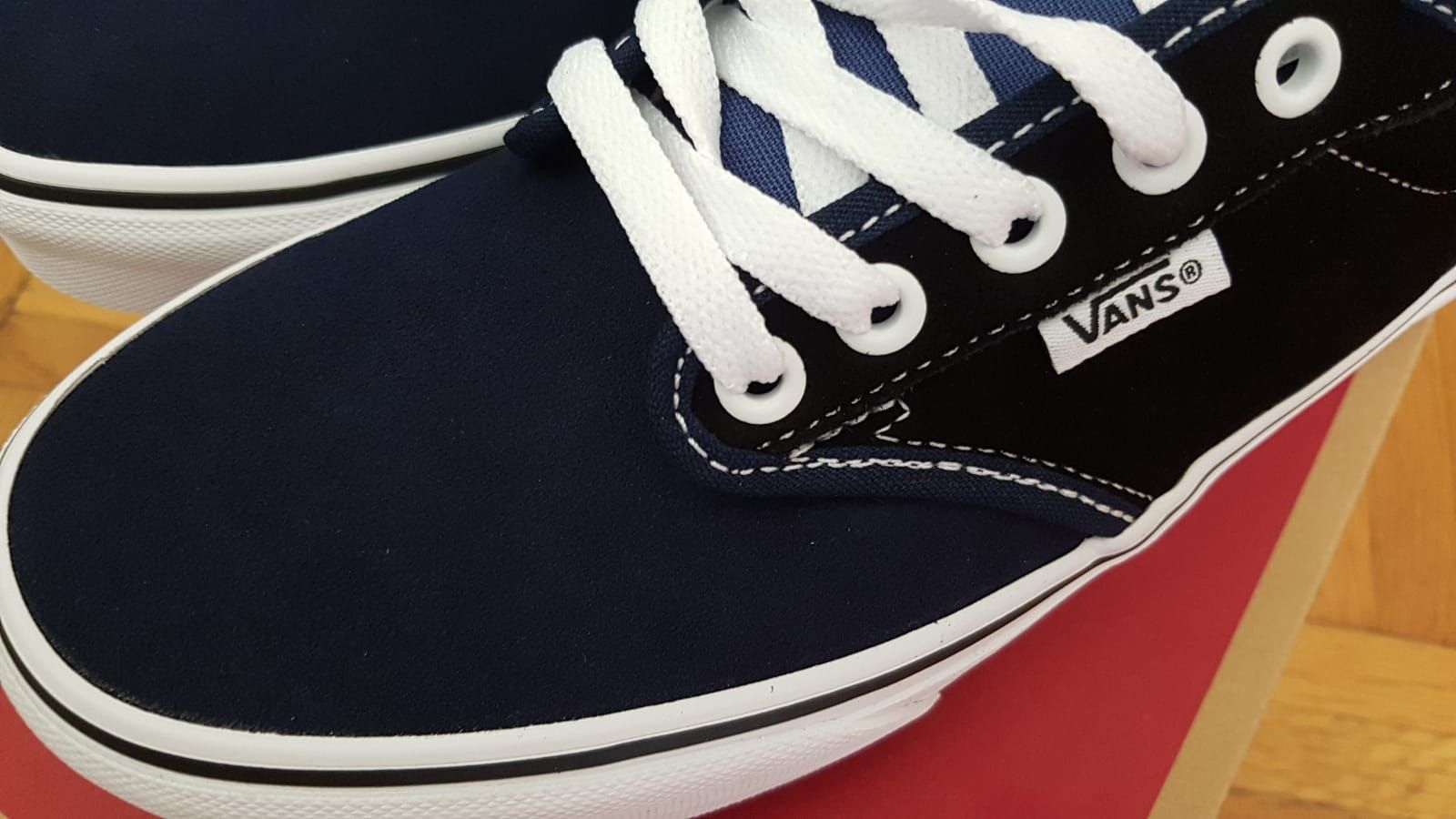 Vans Scarpe da uomo: Vans ARWOOD Retro Suede Gr.40,Leder. – Nuovo e nell'imballaggio originale da Zürich venduto da ata_c8nh 2