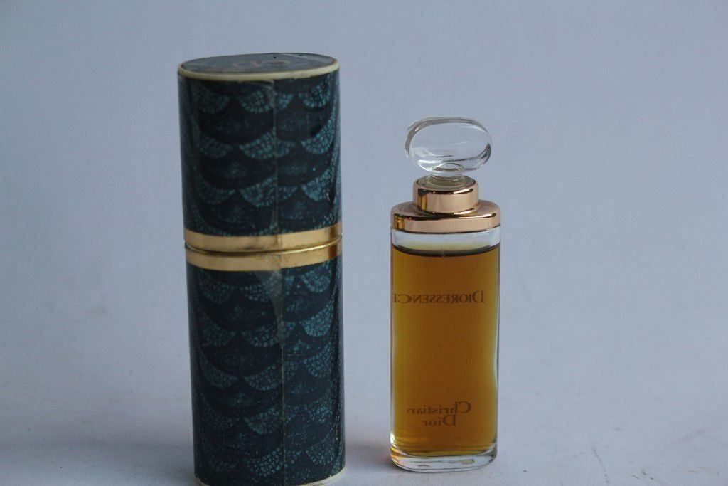 Dior Flaconi: DIOR Flacon de parfum Dioressence – Usato da Vandoeuvres venduto da Dom-Tom 1