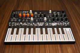 Arturia MicroFreak Synthesizer mit OVP – sehr guter Zustand