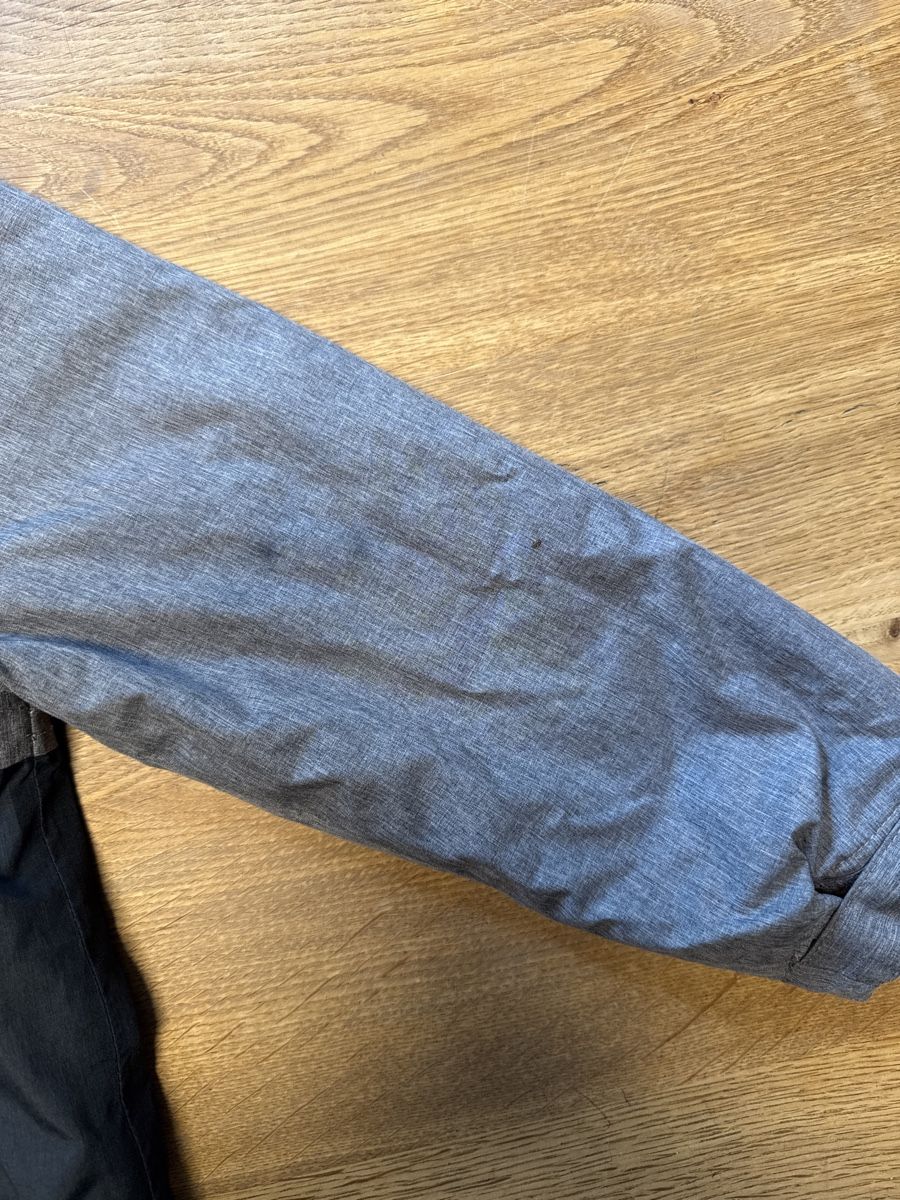 Giacche & Cappotti: Jungen Übergangsjacke Gr. 104 – Usato da Rohr b. Olten venduto da -FaLu- 2