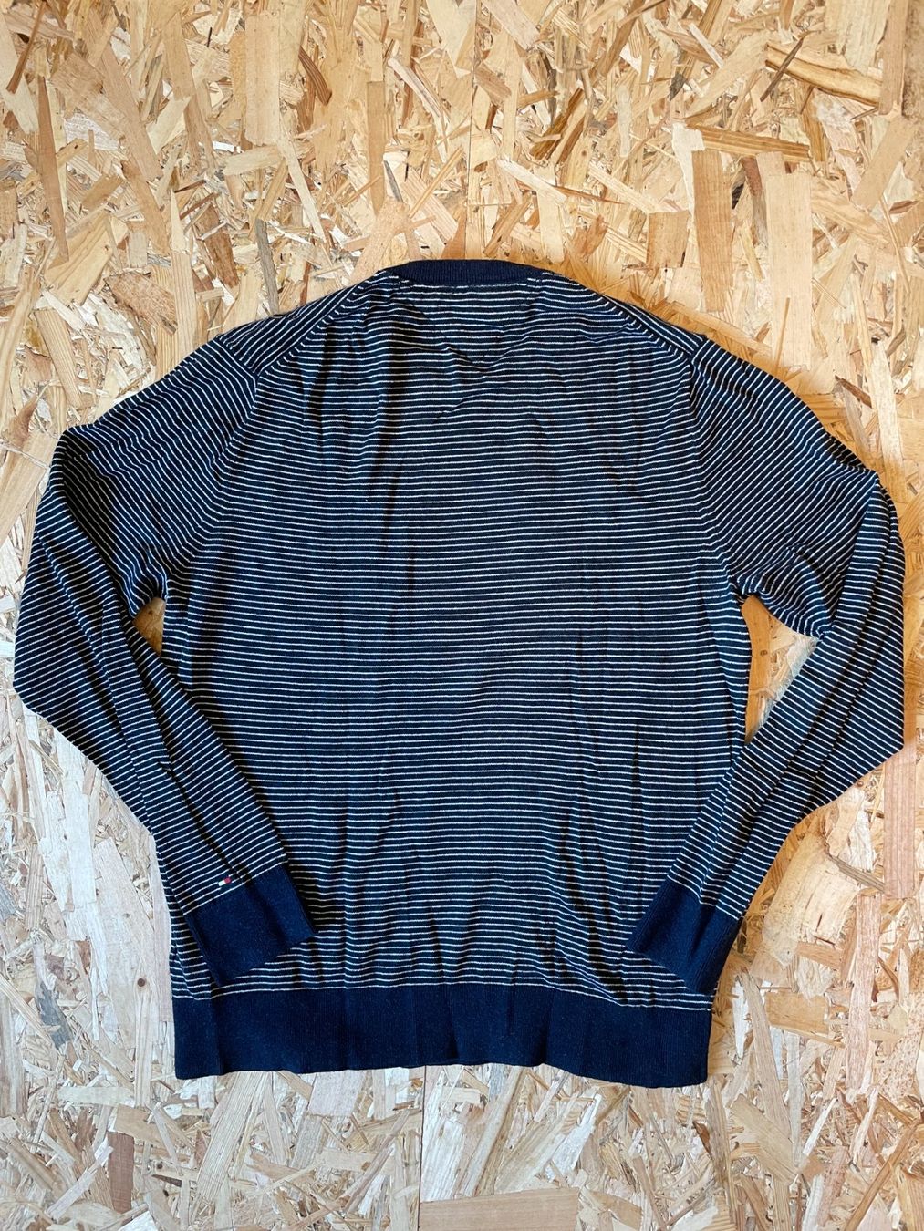 Tommy Hilfiger Maglioni & Felpe: Tommy Hilfiger Streifenpullover Blau Gr. L – Usato da Burgistein venduto da Manoshi 1