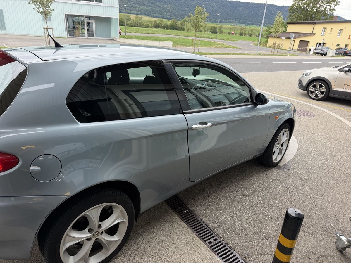 Alfa Romeo Automobili: Alfa 147 1.6 – Usato da Villiers venduto da italiano0110 2