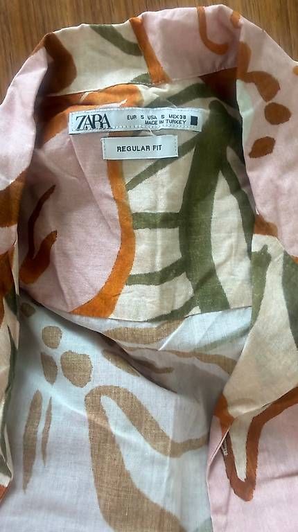 Top: Zara Gr S – Usato da Menzingen venduto da lua123 1