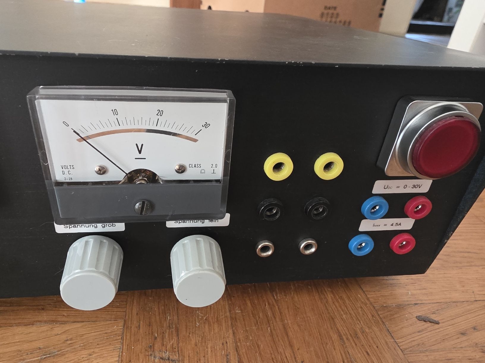 Messen: Labornetzteil 0-30V 5A mit Amperemeter Voltmeter – Gebraucht aus Grosswangen von Bitubo 2