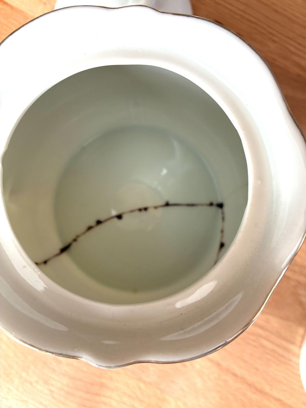 Geschirrsets: Grossmutters Kaffeegeschirr Service Veilchen Goldrand – Gebraucht aus Oberkulm von Weberlisa 7