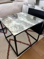 Beistelltisch mit Spiegelplatte schwarz Metall quadratisch