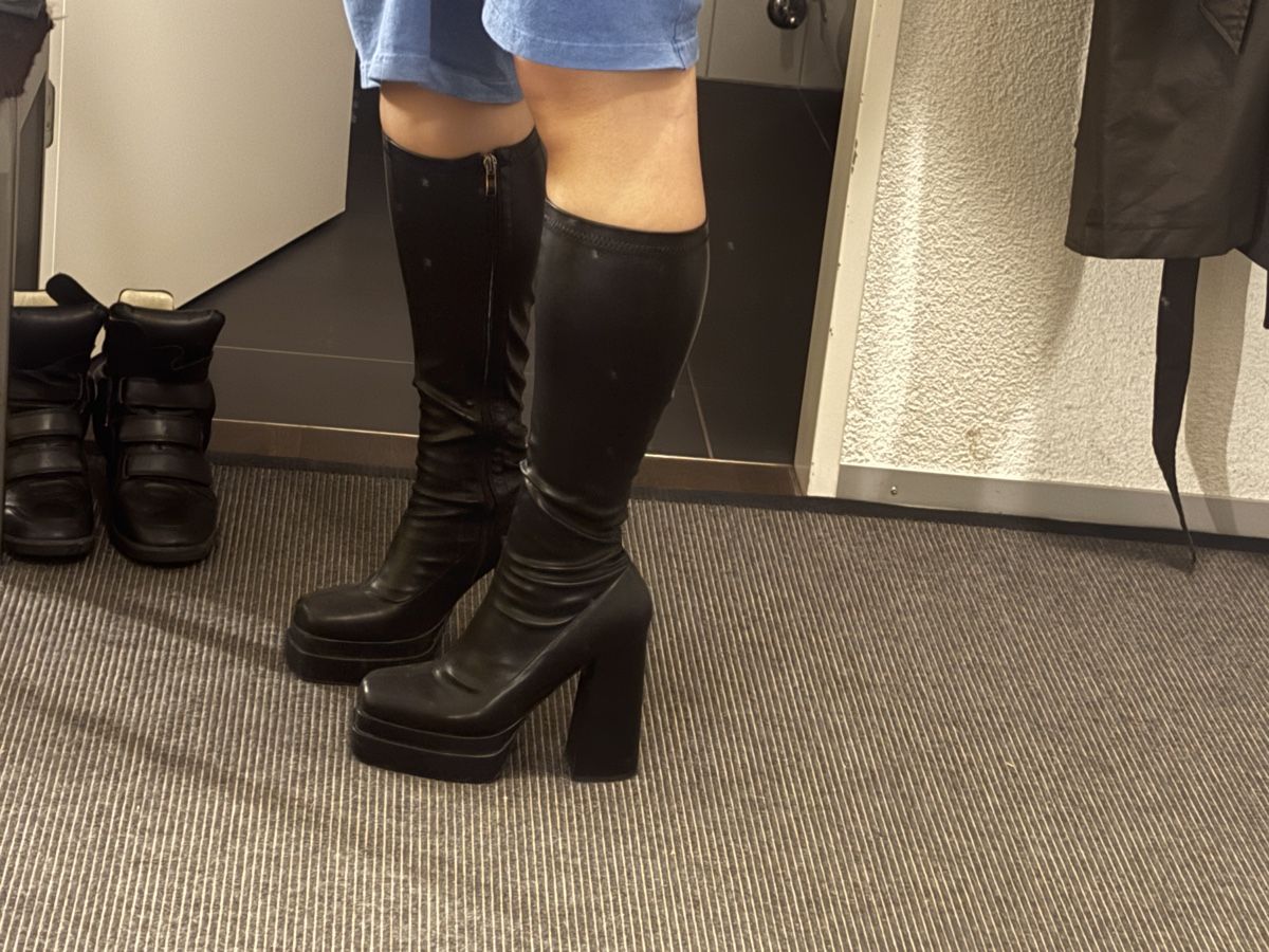 Scarpe da donna: Plateau Stiefel von Raid – Usato da Bern venduto da ech_2shv 2