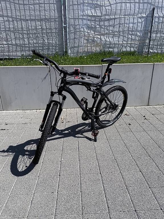 Velos: Mountain bike – Gebraucht aus Volketswil von macraff220469