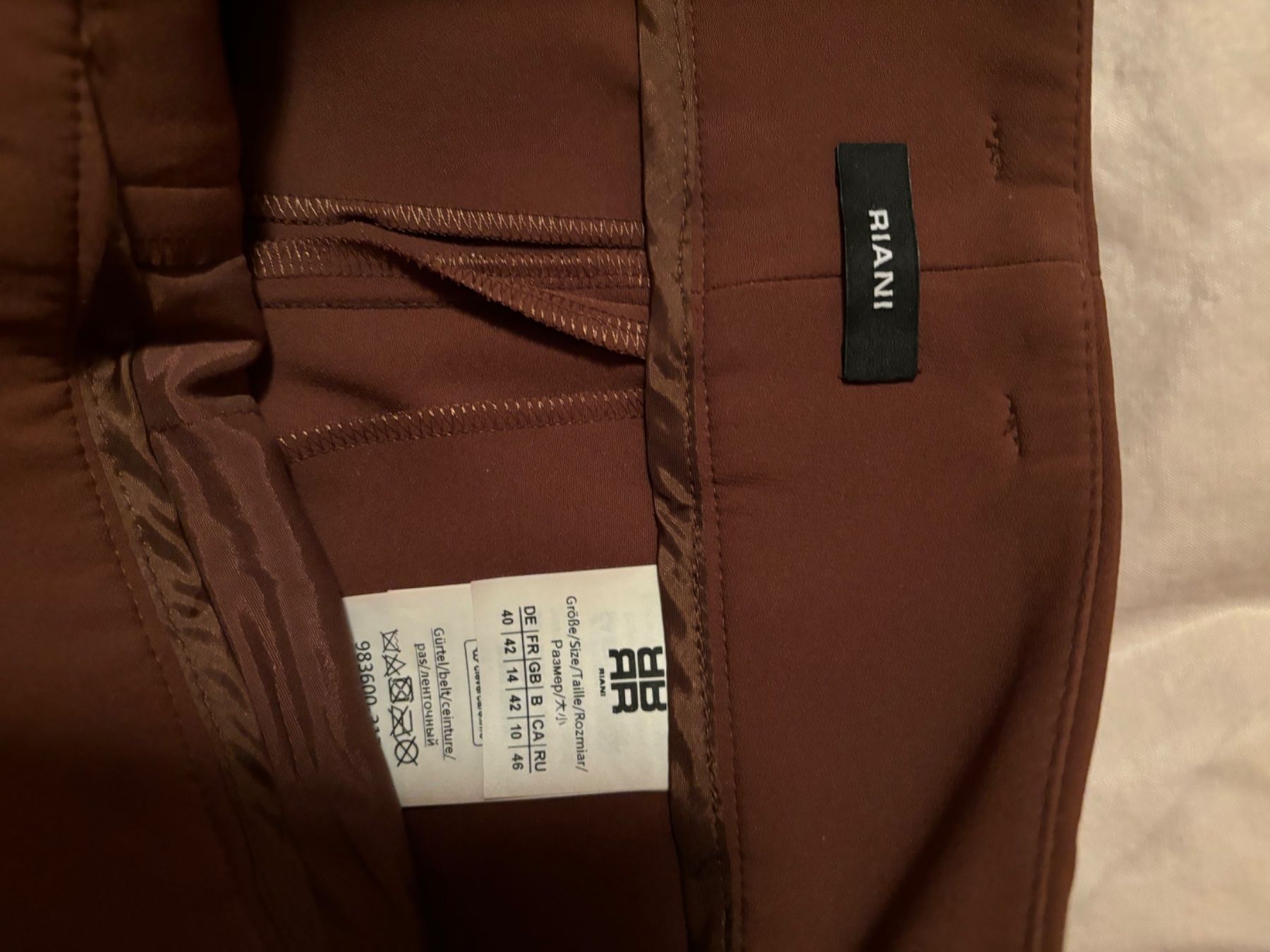 Riani Pantaloni: Riani Hose 7/8 – Usato da Schwerzenbach venduto da eli_p52g 2