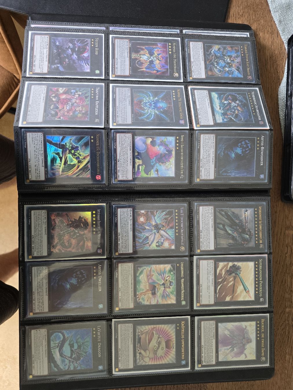 Yugioh Carte collezionabili: Yugioh zwei fast volle Binder mit Stapels – Usato da Steffisburg venduto da Stonee97 9