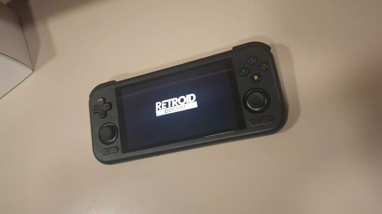 Retroid Console: Retroid Pocket 4 + Dock – Usato da Villeret venduto da 450_bushma 6