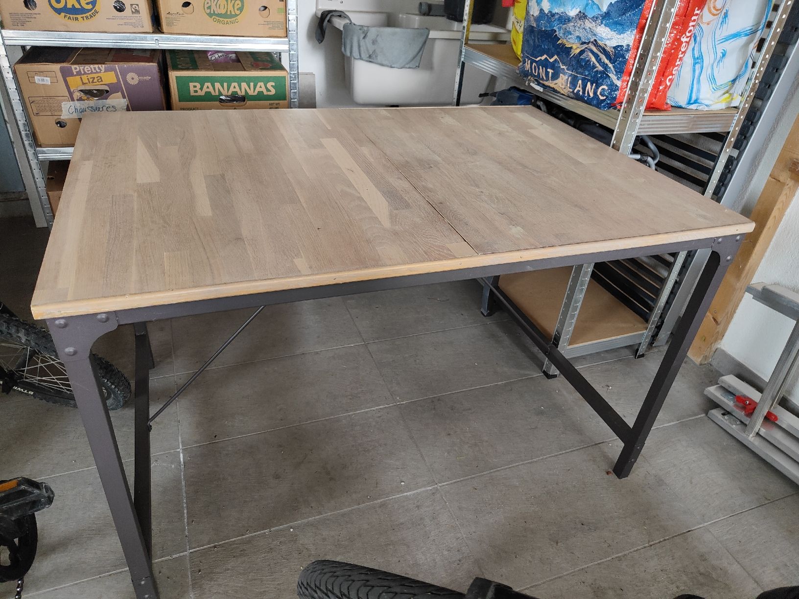 Scrivanie: Bureau / Table en bois – Usato da Biel/Bienne venduto da LeKing56